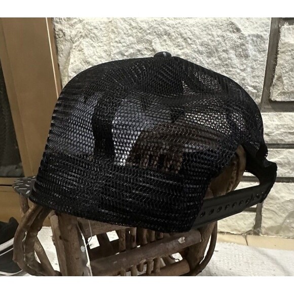 Airwalk Flat Bill Snap Back Trucker Baseball Hat Black Logo NWT - Picture 3 of 5